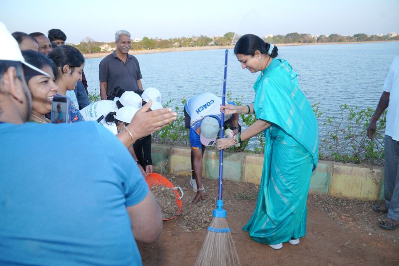 Chaka Chak Davanagere — Intercollegiate Cleanathon, photo 8